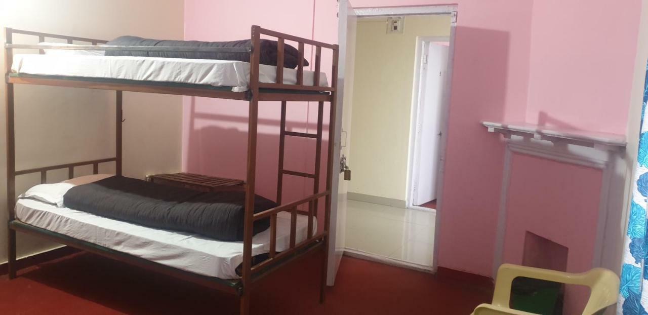 Ymca Tourist Hostel 심라 외부 사진
