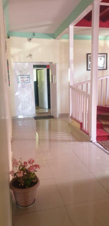 Ymca Tourist Hostel 심라 외부 사진